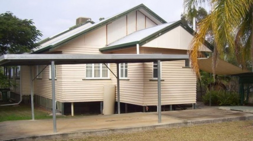 4 X Property Package In Qld Australia Mining Town